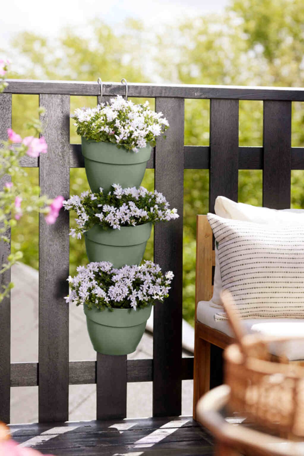  Elho Vibia Campana Vertical Forest Pistache Groen