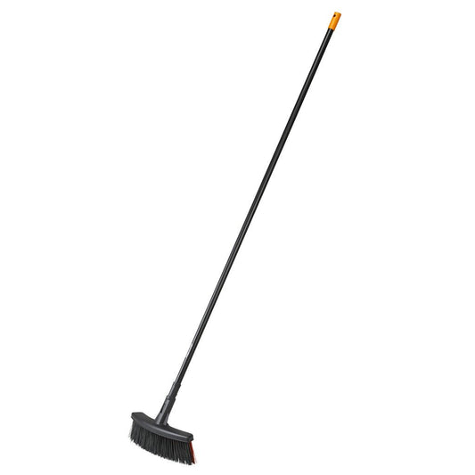  Fiskars Solid Bezem M